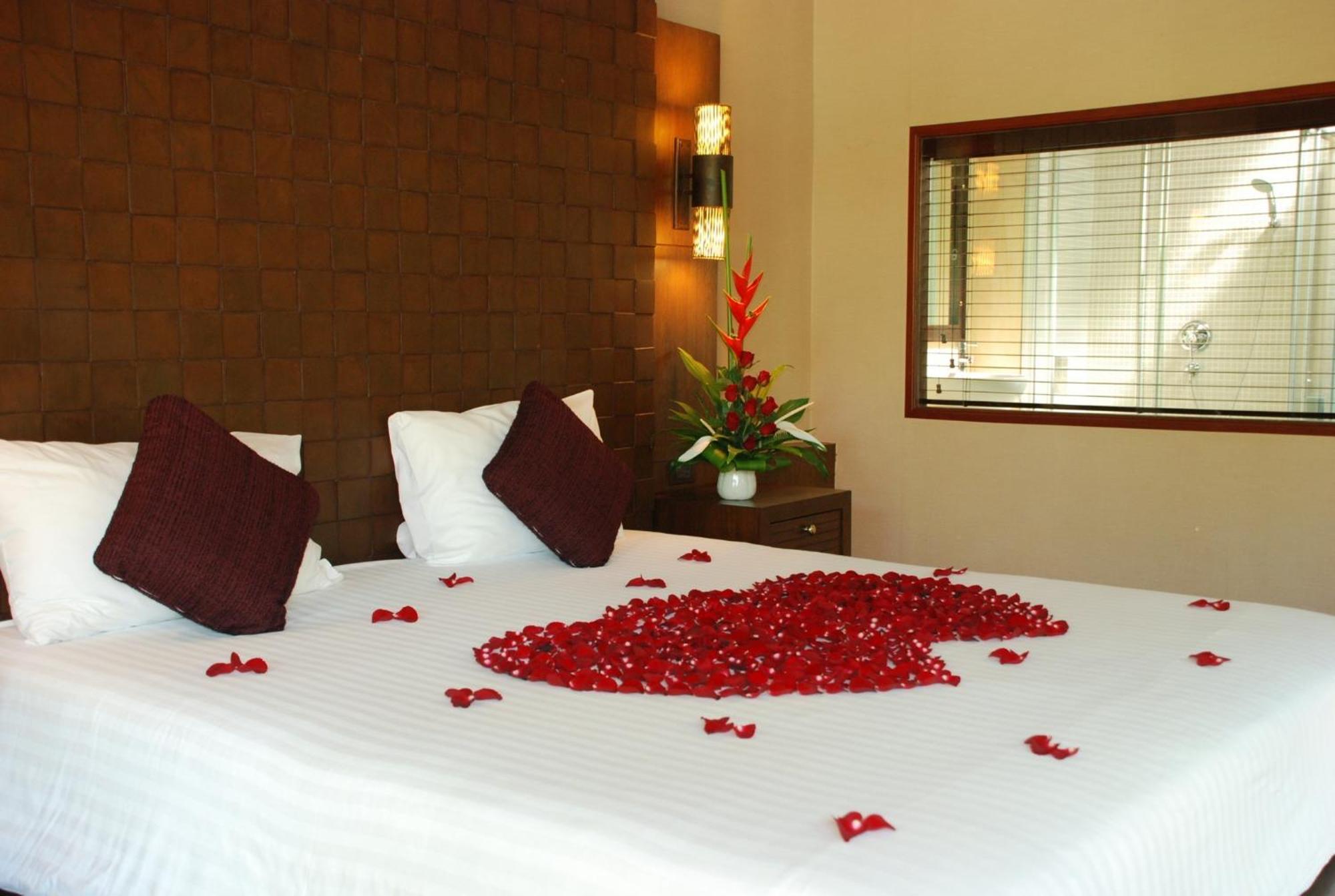 Khaolak Bayfront Resort Takuapa Экстерьер фото