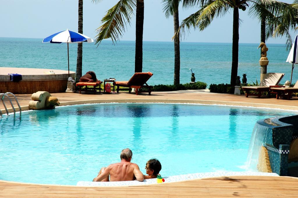 Khaolak Bayfront Resort Takuapa Экстерьер фото