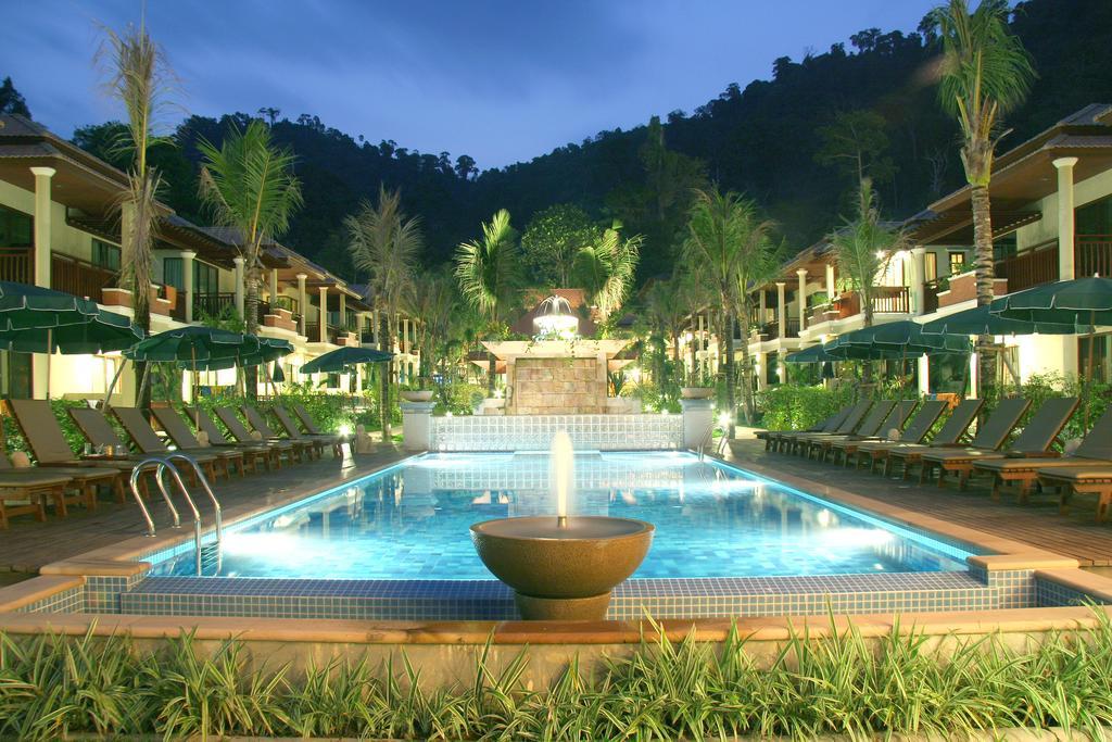 Khaolak Bayfront Resort Takuapa Экстерьер фото