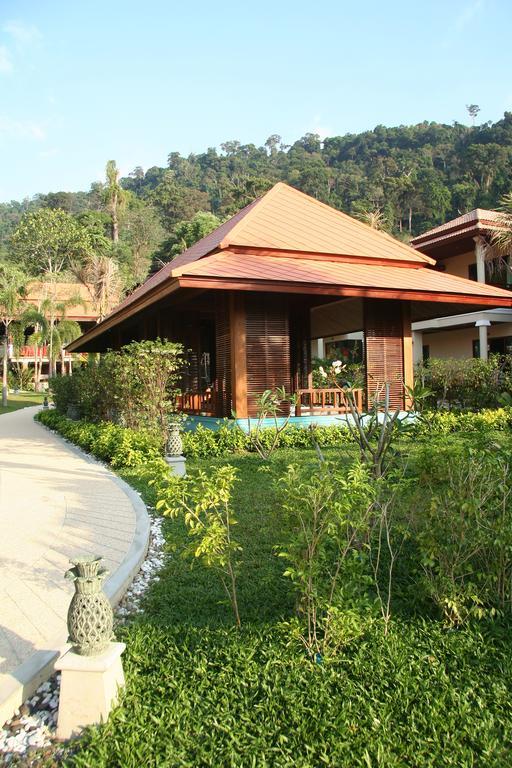 Khaolak Bayfront Resort Takuapa Экстерьер фото