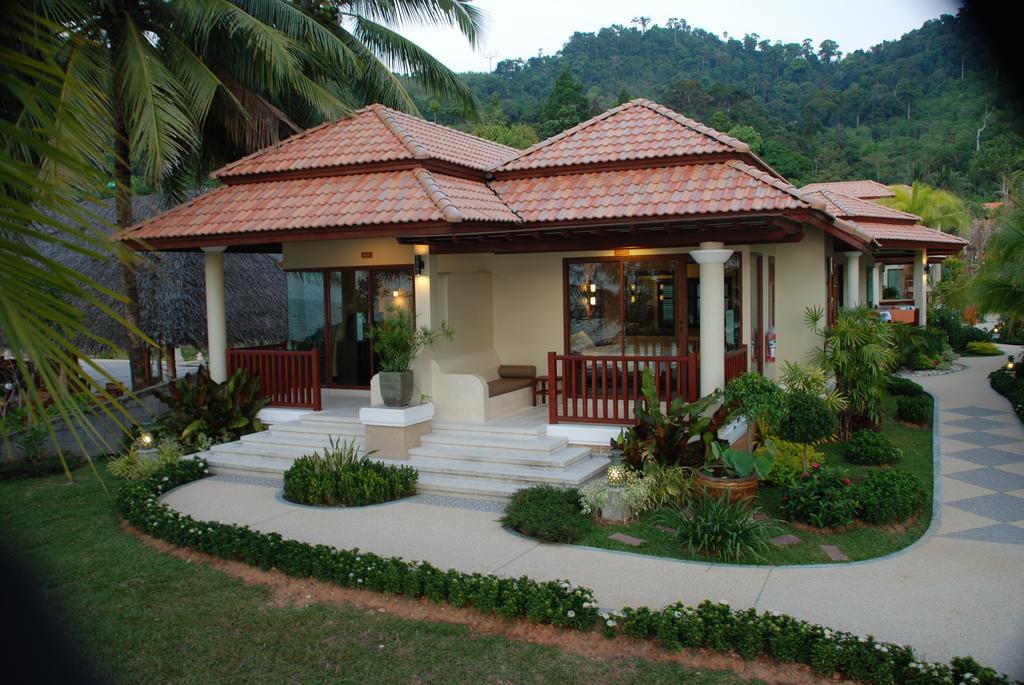 Khaolak Bayfront Resort Takuapa Экстерьер фото