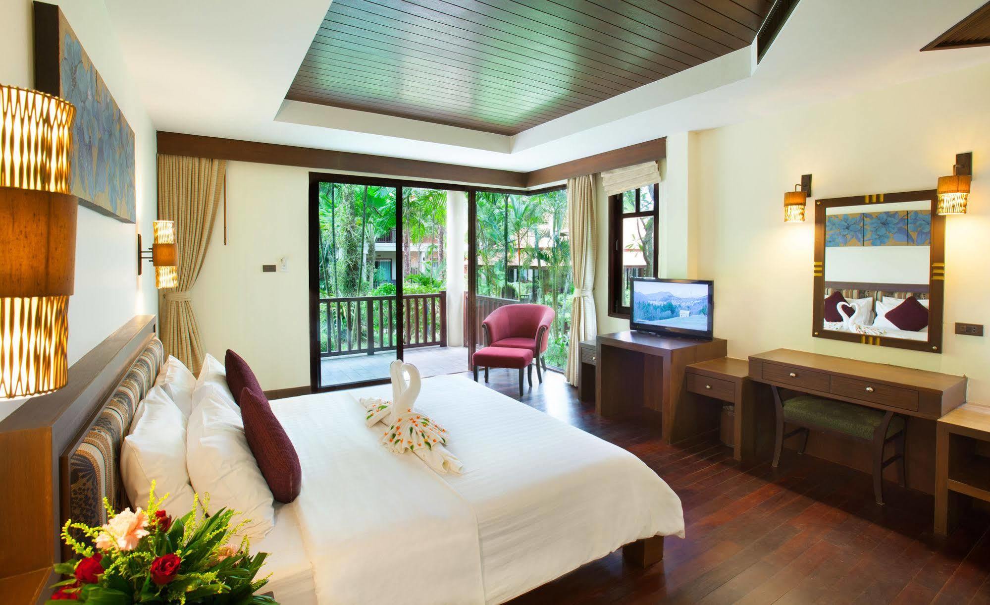 Khaolak Bayfront Resort Takuapa Экстерьер фото